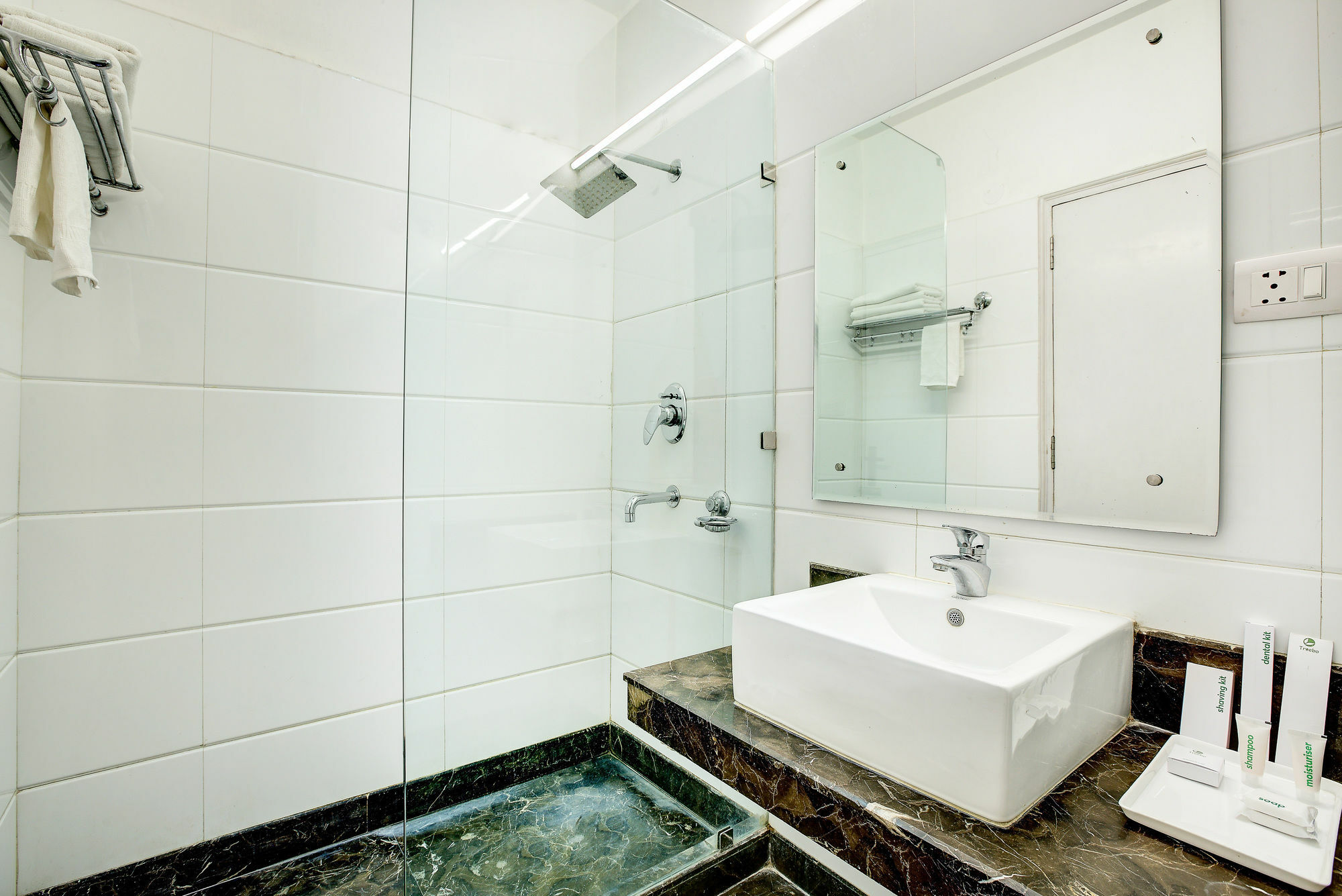 Hotel Treebo C T International Delhi  Esterno foto